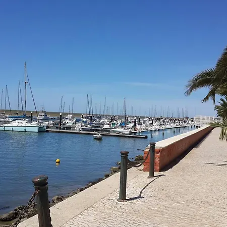 Casa De Familiar Olhão