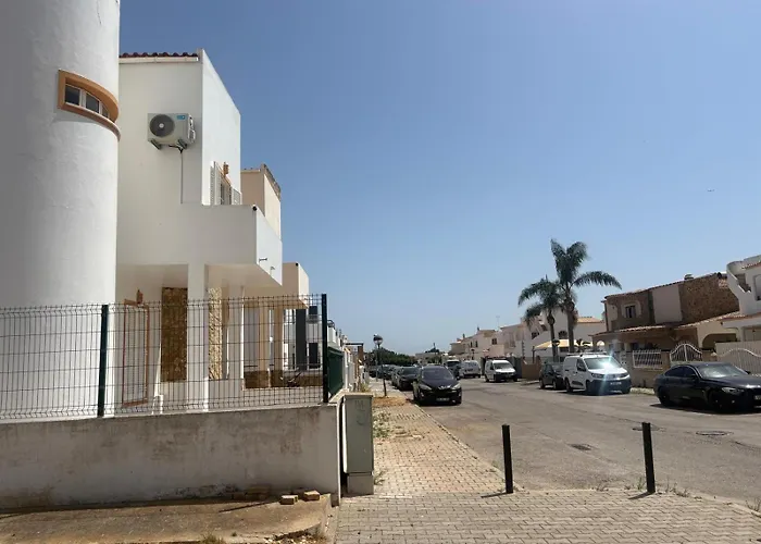 Casa De Ferias Familiar Nyaraló Olhão